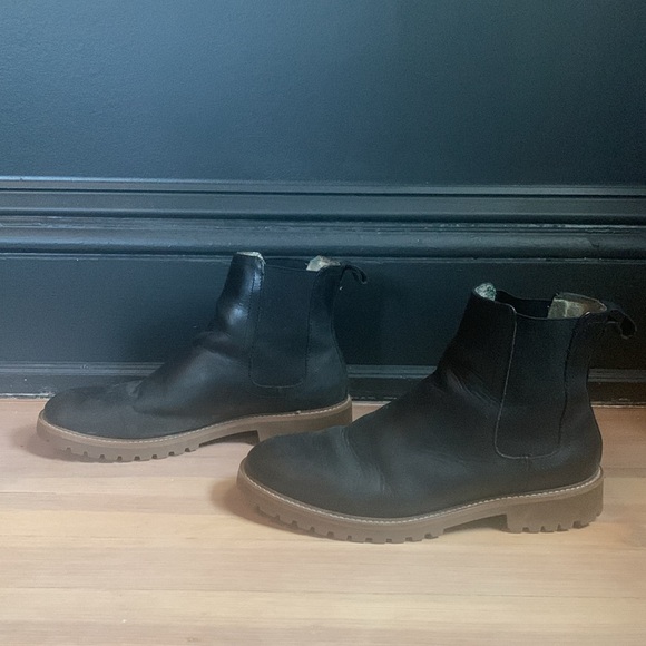 Very good condition Men’s Banana Republic Chelsea Boot Size 8.5 - Picture 4 of 4